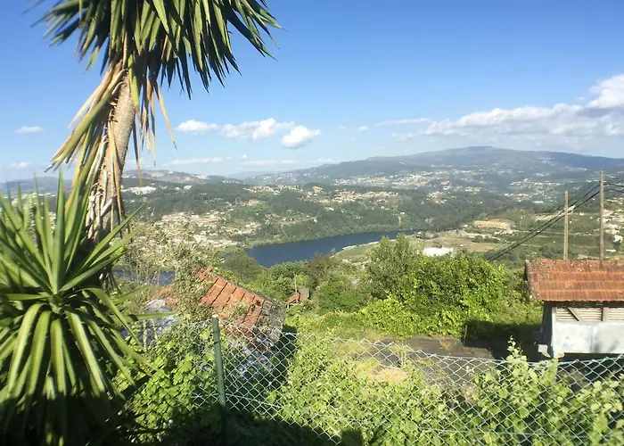 Welcoming Near Penafiel With Pool